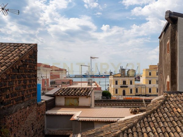 appartamento in vendita a Catania in zona Centro Storico