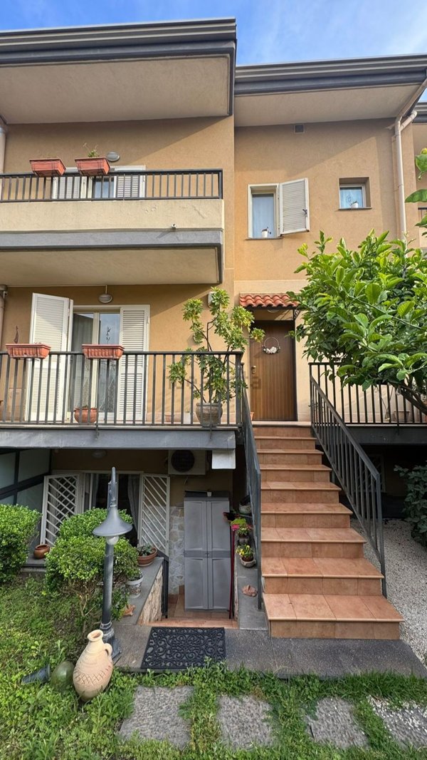 casa indipendente in vendita a Catania in zona San Nullo