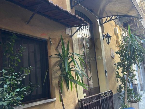 casa indipendente in vendita a Catania in zona Centro Storico