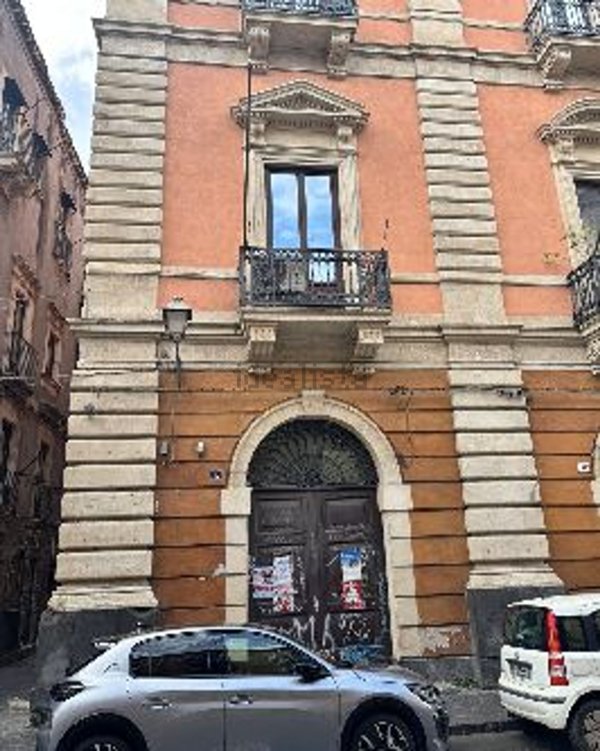 casa semindipendente in vendita a Catania in zona Centro Storico