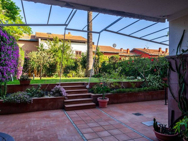 casa indipendente in vendita a Catania in zona Picanello
