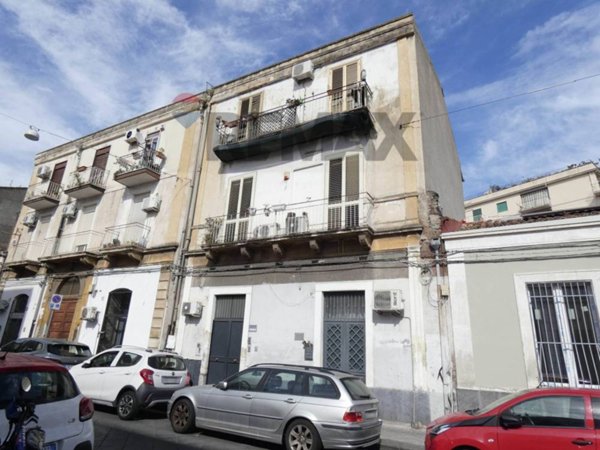 appartamento in vendita a Catania in zona Picanello