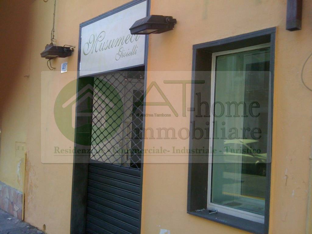 negozio in vendita a Catania in zona Centro Storico