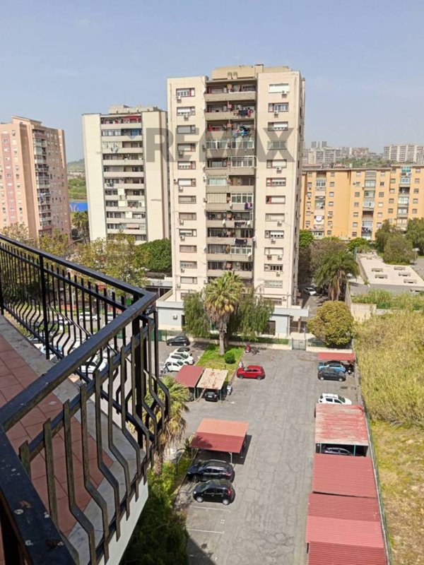 appartamento in vendita a Catania in zona Villaggio Sant'Agata