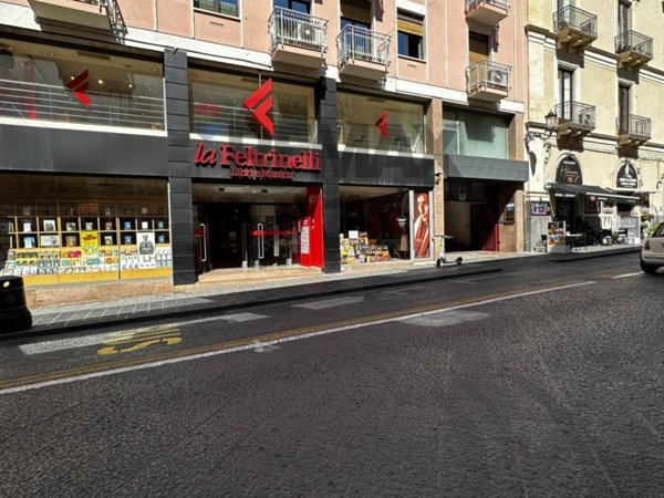 negozio in vendita a Catania in zona Centro Storico