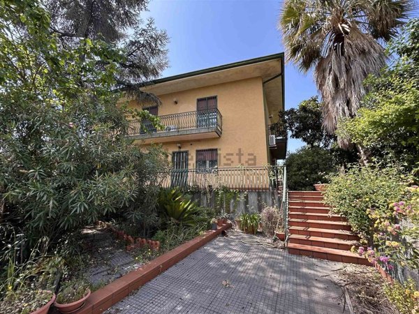 casa indipendente in vendita a Catania in zona Picanello