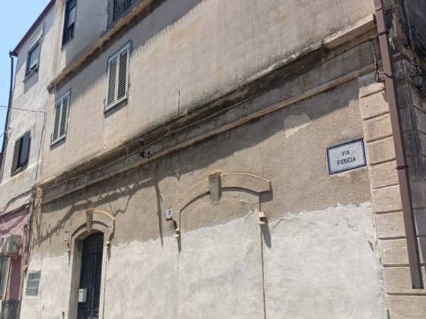 casa indipendente in vendita a Catania in zona Centro Storico