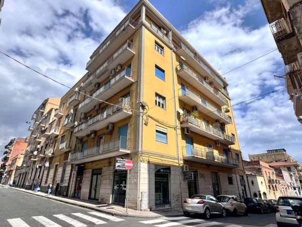 appartamento in vendita a Catania in zona Picanello