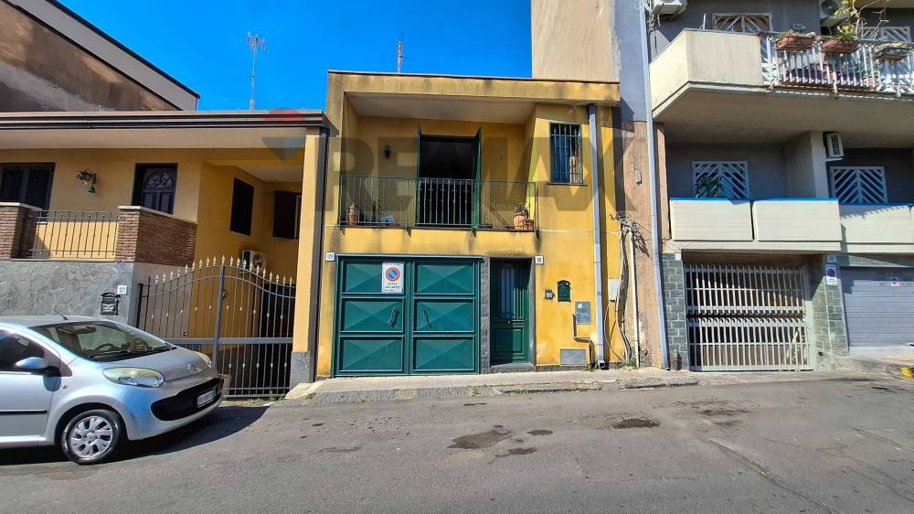 casa indipendente in vendita a Catania in zona Picanello