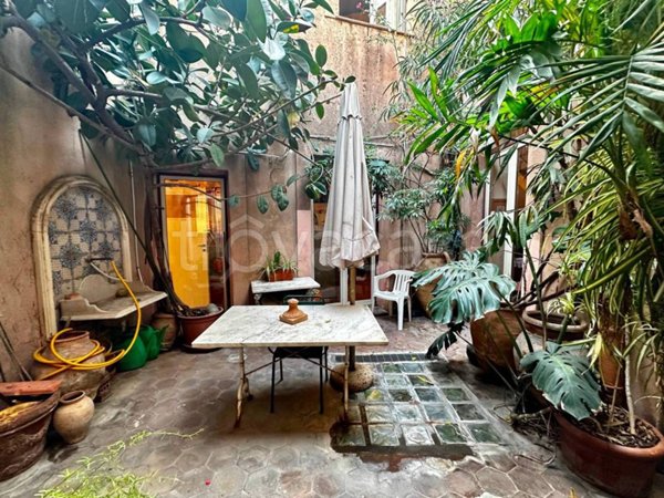appartamento in vendita a Catania in zona Centro Storico