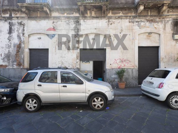 negozio in vendita a Catania in zona Centro Storico
