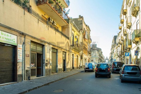 locale commerciale in vendita a Catania in zona Centro Storico