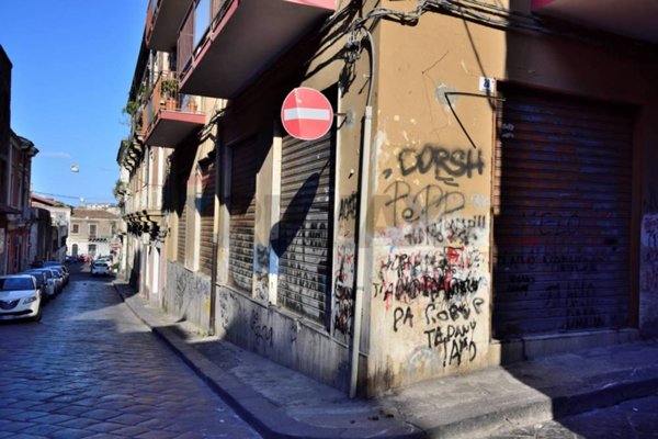 negozio in vendita a Catania in zona Centro Storico