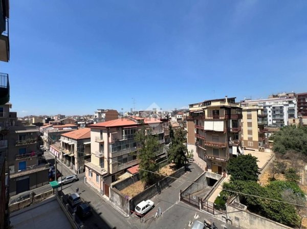 appartamento in vendita a Catania in zona Picanello