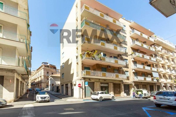 locale commerciale in vendita a Catania in zona Centro Storico