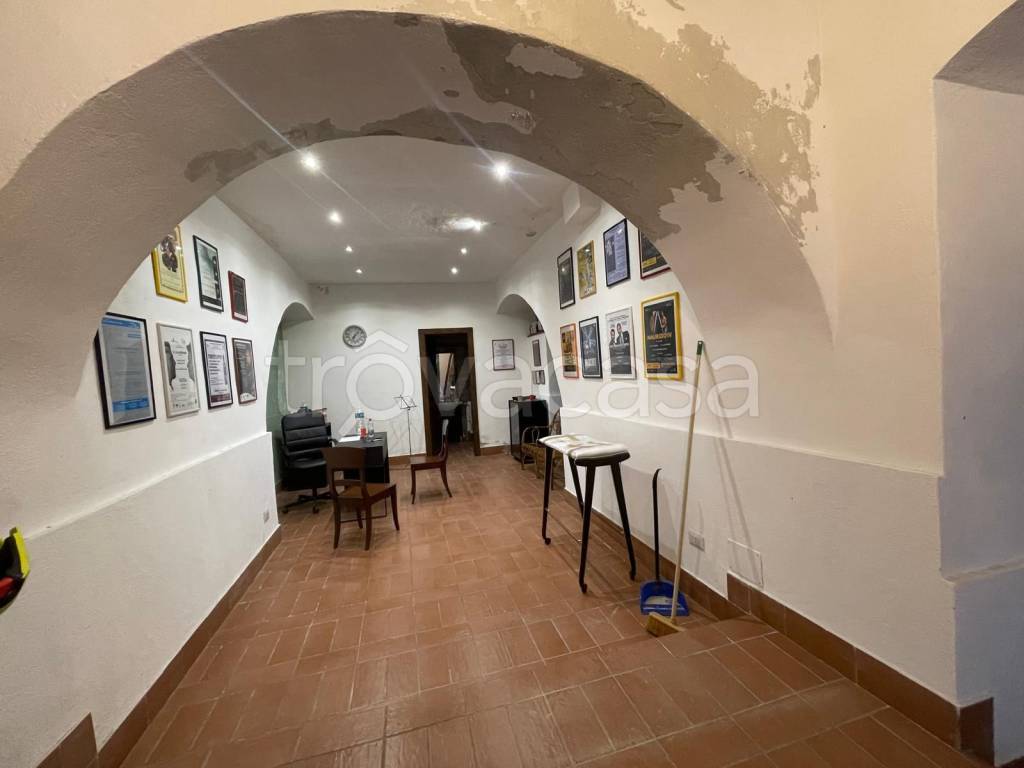 locale commerciale in vendita a Catania