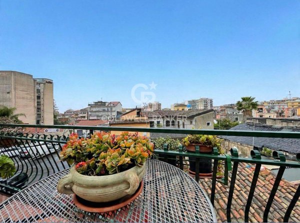 casa indipendente in vendita a Catania in zona Centro Storico