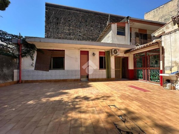 appartamento in vendita a Catania in zona Picanello