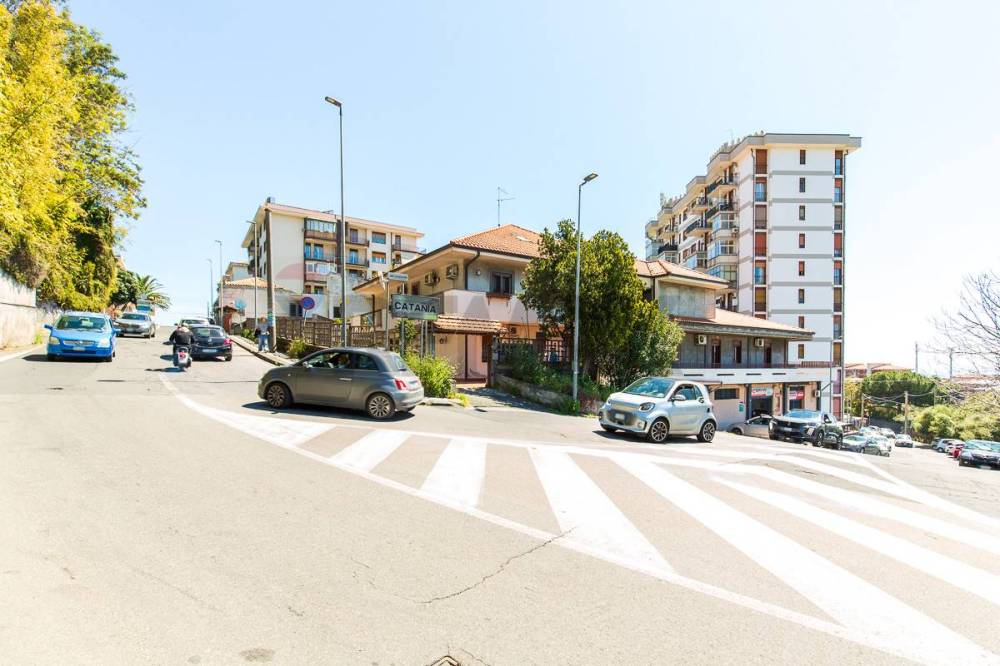 casa semindipendente in vendita a Catania in zona Canalicchio