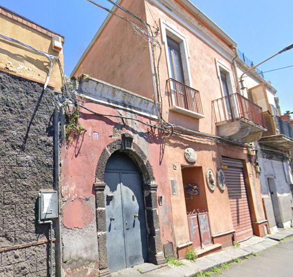 casa indipendente in vendita a Catania