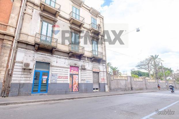 locale commerciale in vendita a Catania