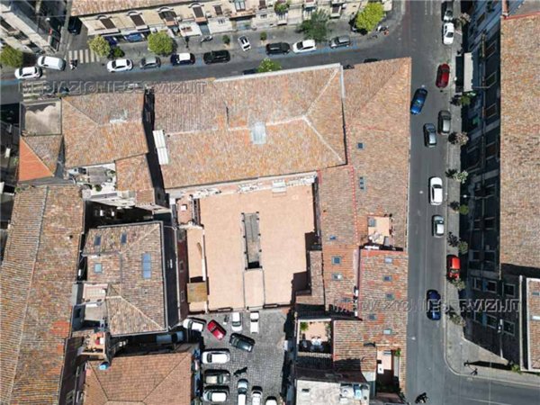 intera palazzina in vendita a Catania in zona Centro Storico