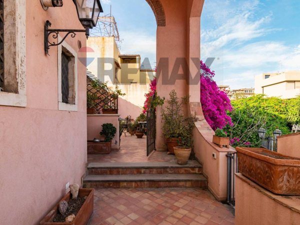 casa indipendente in vendita a Catania in zona Picanello