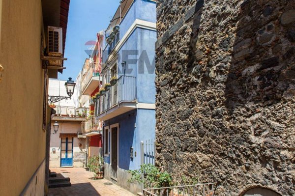 casa indipendente in vendita a Catania