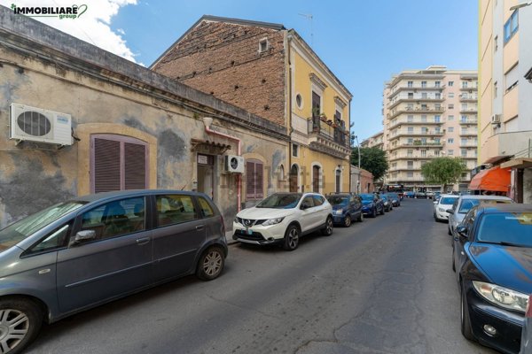 appartamento in vendita a Catania in zona Picanello