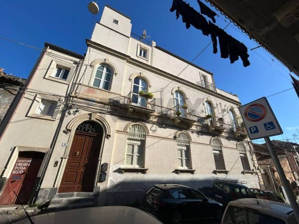 casa indipendente in vendita a Catania in zona Centro Storico