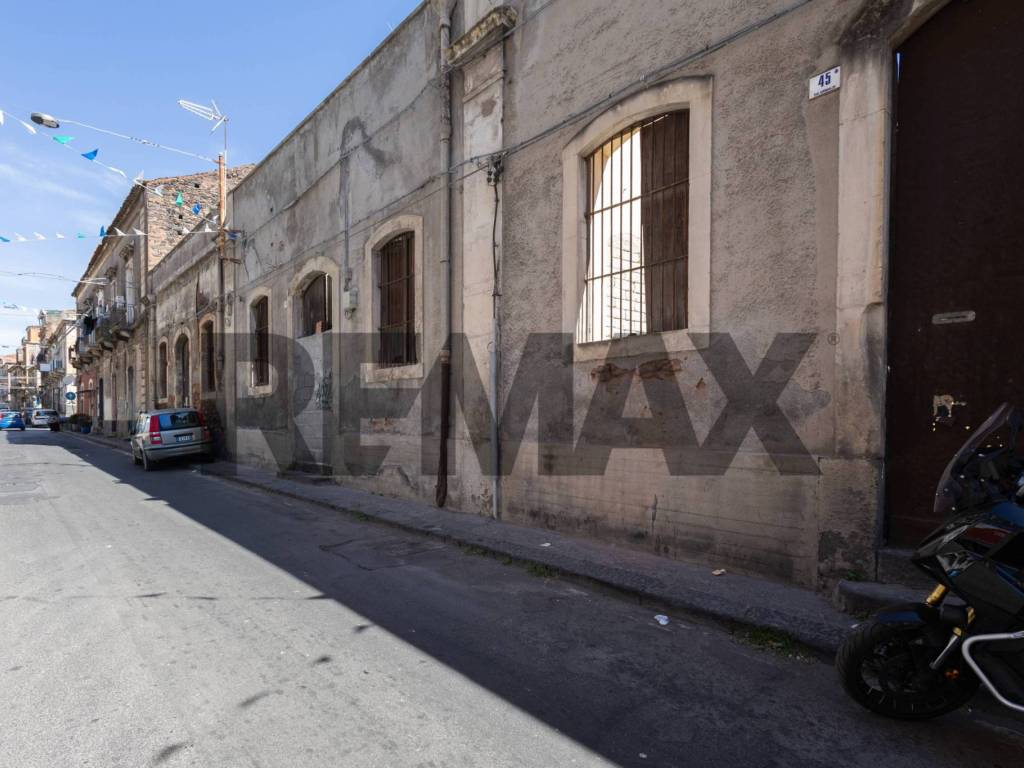 negozio in vendita a Catania in zona Centro Storico