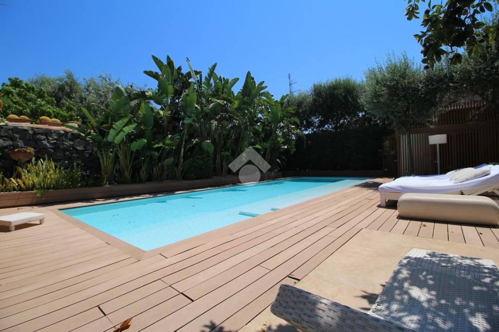 casa indipendente in vendita a Catania in zona Ognina