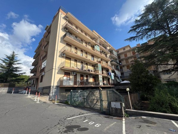 appartamento in vendita a Catania in zona San Leone