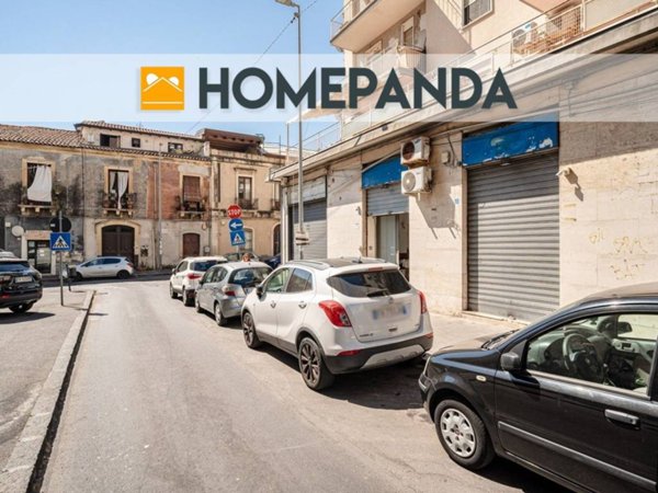 negozio in vendita a Catania in zona Ognina
