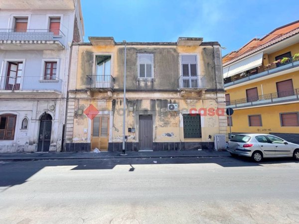 appartamento in vendita a Catania in zona Picanello