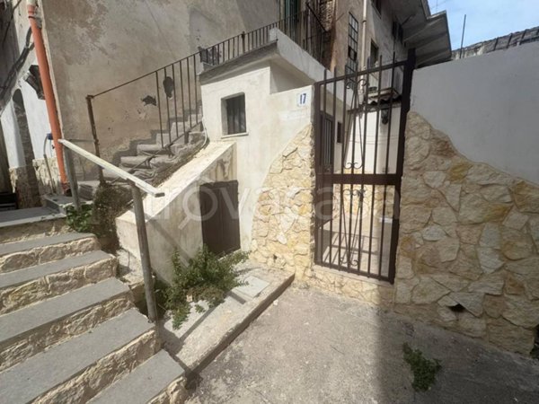 casa indipendente in vendita a Catania