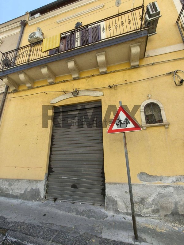 locale commerciale in vendita a Catania in zona Centro Storico