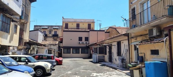 casa indipendente in vendita a Catania in zona Centro Storico
