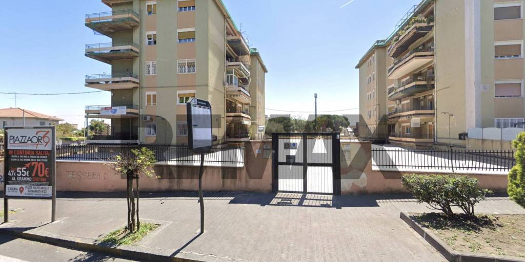 locale commerciale in vendita a Catania in zona Picanello