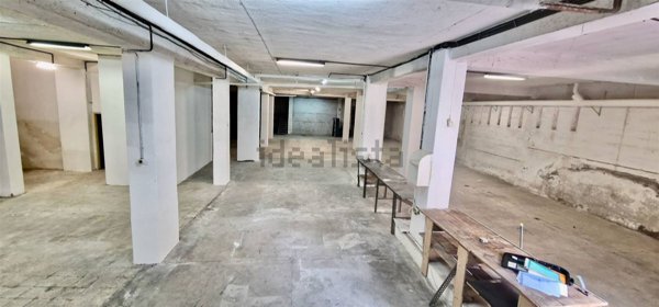 locale commerciale in vendita a Catania
