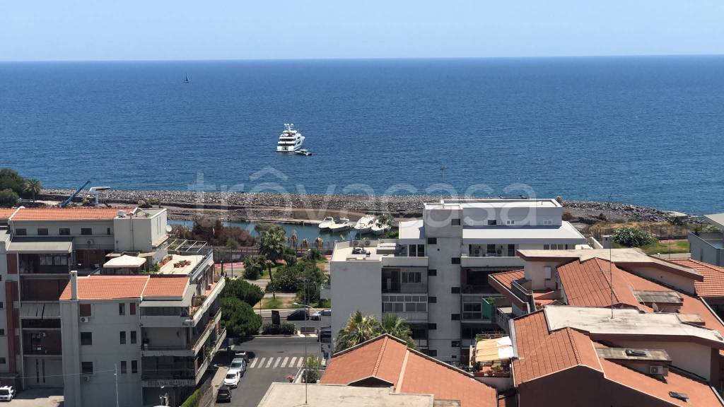 appartamento in vendita a Catania in zona Picanello