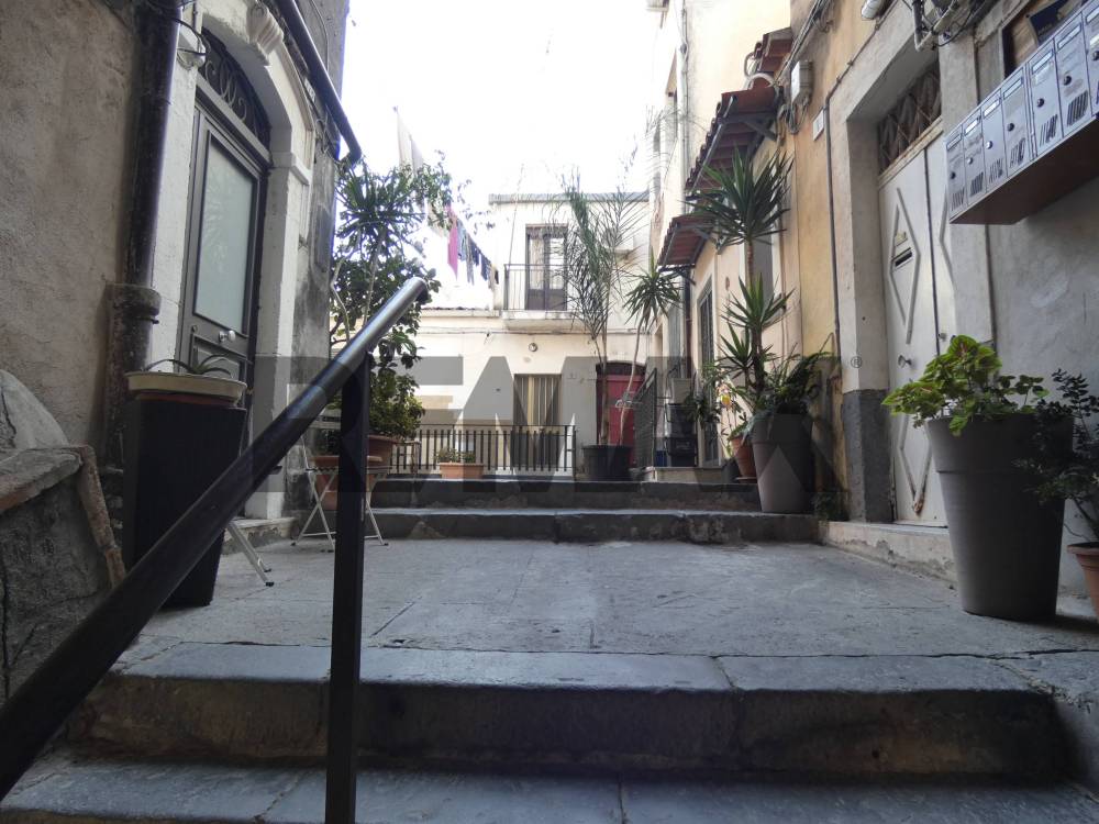 appartamento in vendita a Catania in zona Centro Storico