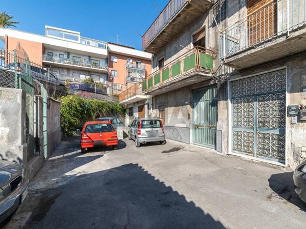 casa indipendente in vendita a Catania in zona Canalicchio