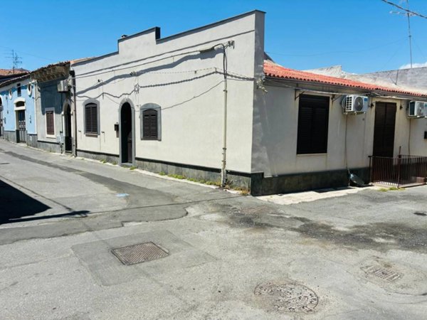 casa indipendente in vendita a Catania in zona Ognina