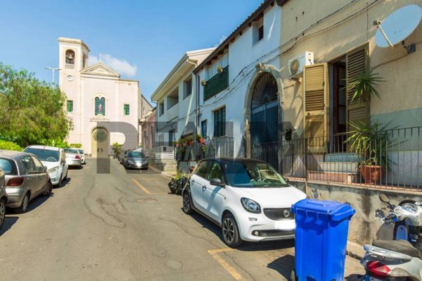 casa indipendente in vendita a Catania in zona Ognina