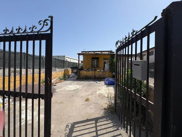 casa indipendente in vendita a Catania in zona Villaggio Delfino-Vaccarizzo