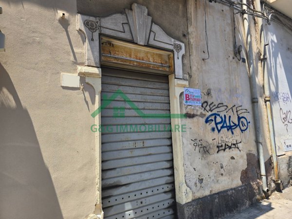 locale commerciale in vendita a Catania