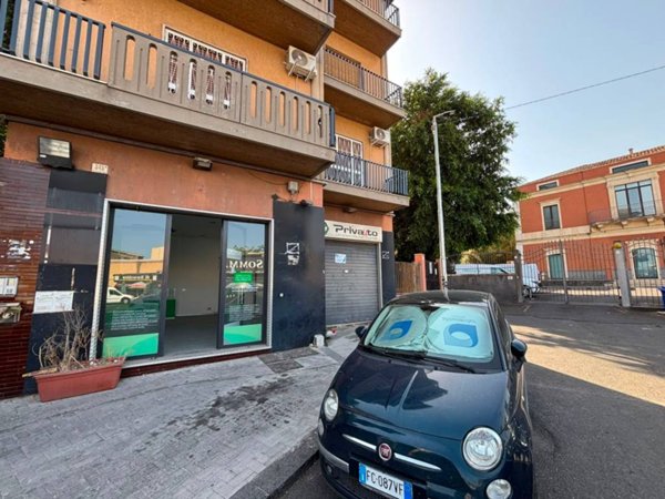 negozio in vendita a Catania in zona Picanello