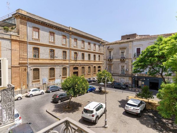 appartamento in vendita a Catania in zona Centro Storico