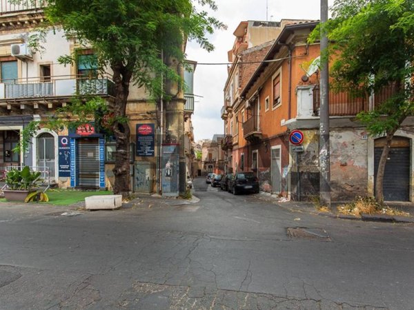 appartamento in vendita a Catania in zona Centro Storico